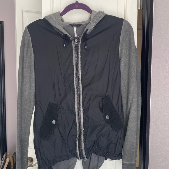 Free People black/gray hooded windbreaker jacket - Picture 3 of 15